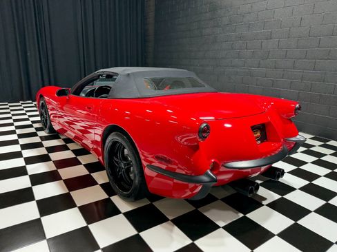 Used 1999 Chevrolet Corvette Convertible w/ Memory Pkg RWD image 7
