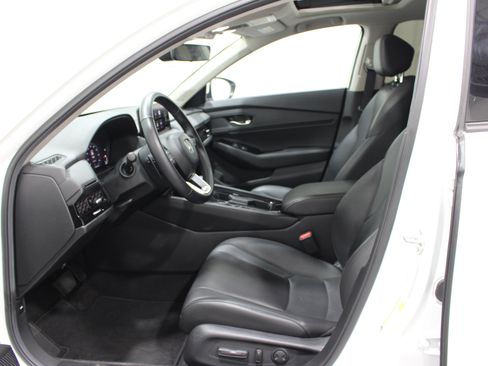 Used 2024 Honda Accord Touring image 3