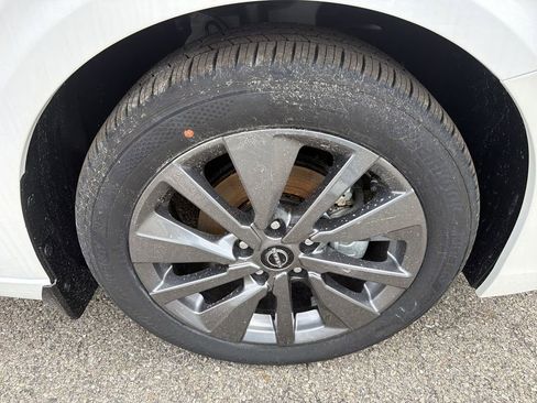 New 2026 Nissan Sentra SL w/ Floor Mat Package FWD image 14