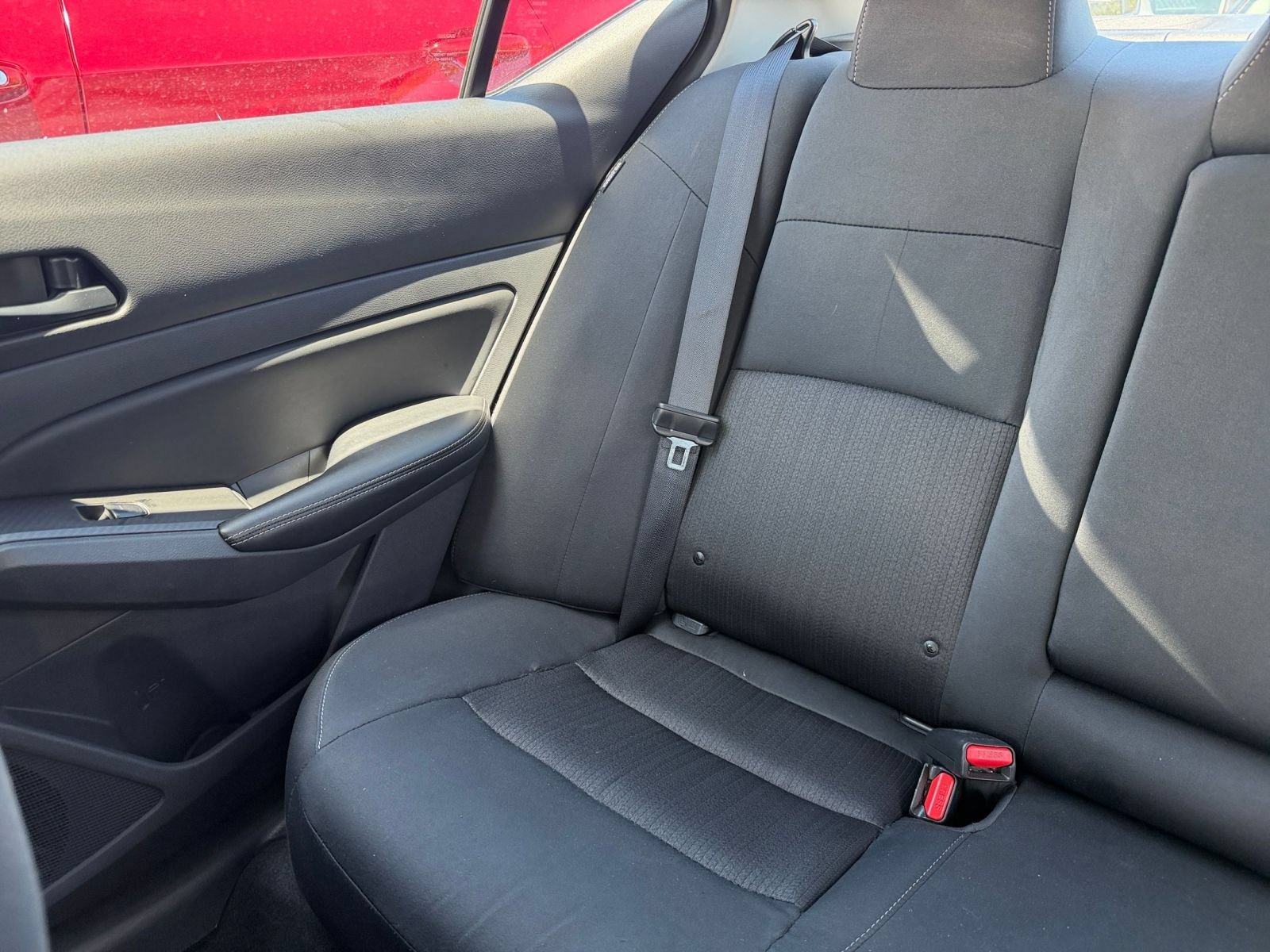 Used 2025 Nissan Altima 2.5 SV FWD image 38