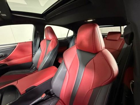 Used 2024 Lexus ES 300h F Sport image 17