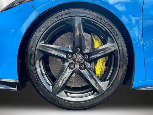 Used 2023 Chevrolet Corvette Z06 w/ Z07 Performance Package RWD image 27