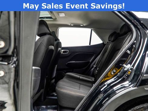 Used 2023 Hyundai Venue SEL FWD image 32