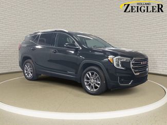 Used 2024 GMC Terrain SLT w/ Infotainment Package II video 3
