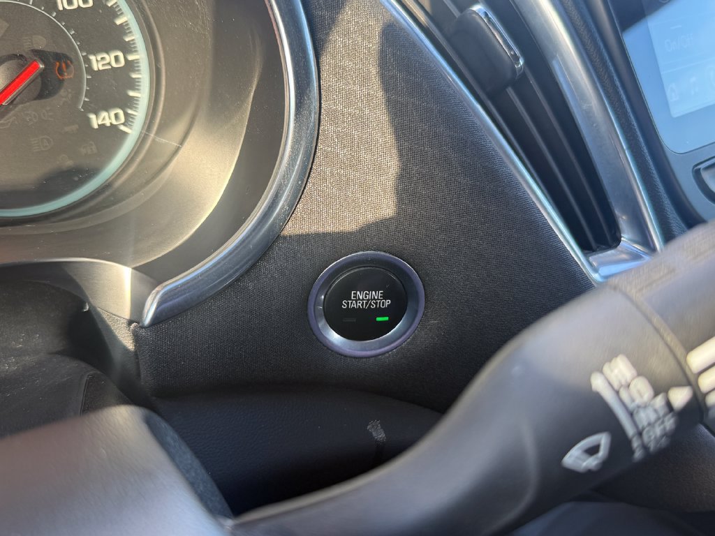 Used 2021 Chevrolet Malibu LT FWD image 18