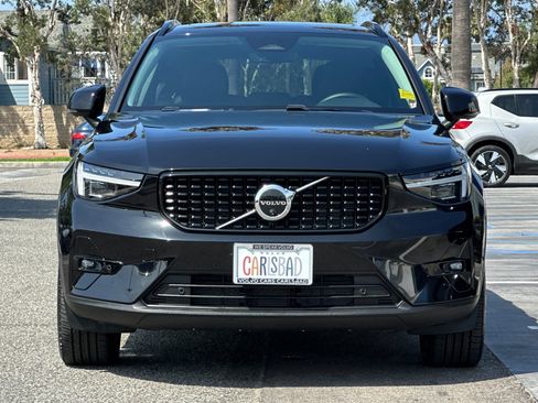 Certified 2026 Volvo XC40 B5 Plus AWD/4WD image 9