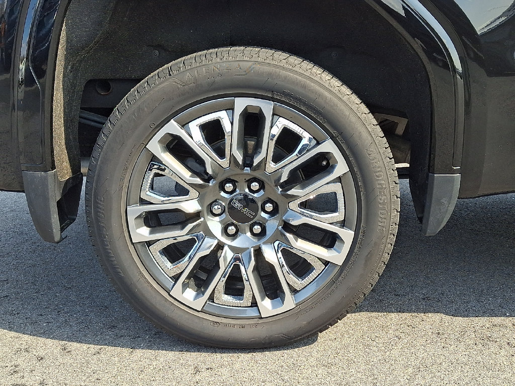 Used 2025 GMC Sierra 1500 Denali Ultimate AWD/4WD image 9