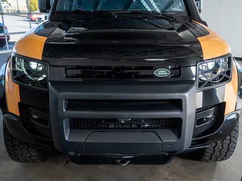 Used 2022 Land Rover Defender 110 X-Dynamic SE image 15