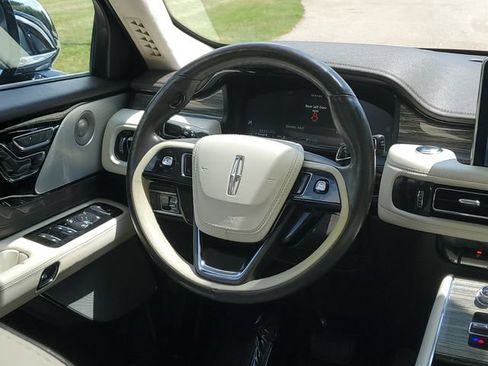 Used 2021 Lincoln Aviator Black Label AWD/4WD image 28