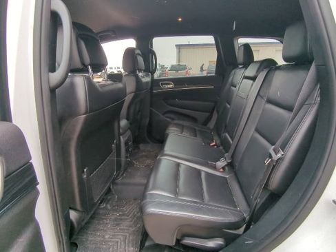 Used 2019 Jeep Grand Cherokee Limited image 17