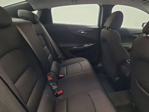 Used 2025 Chevrolet Malibu LS FWD image 19