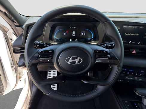 Used 2025 Hyundai Elantra Sport FWD image 10