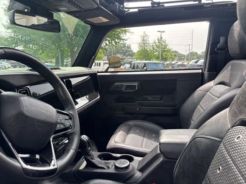 Used 2024 Ford Bronco Black Diamond AWD/4WD image 5