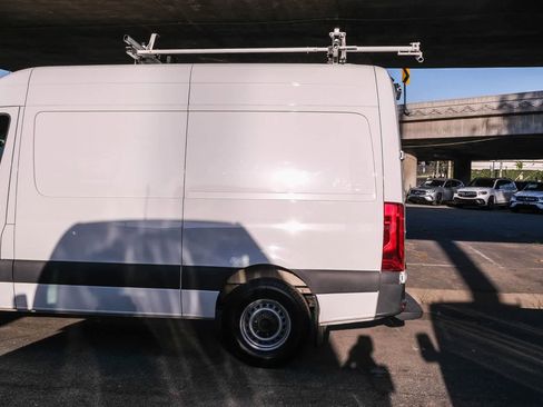 Used 2023 Mercedes-Benz Sprinter 2500 image 8