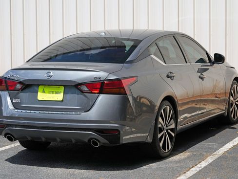 Used 2021 Nissan Altima 2.5 SR w/ SR Premium Package FWD image 46