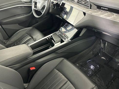 Certified 2023 Audi e-tron Premium w/ Convenience Plus Package image 15
