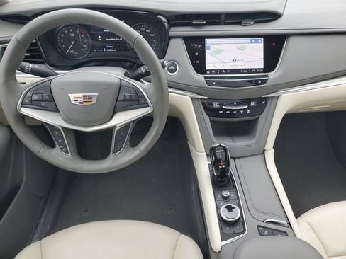 Certified 2024 Cadillac XT5 Premium Luxury w/ Technology Package AWD/4WD image 30