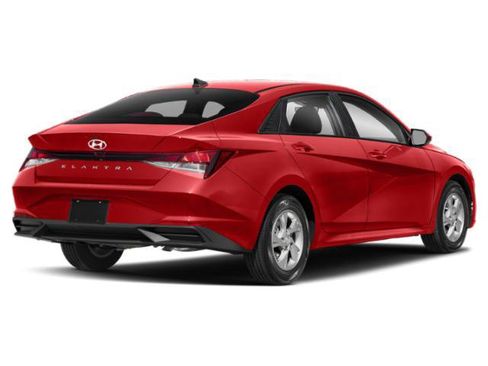 Used 2022 Hyundai Elantra SE image 2