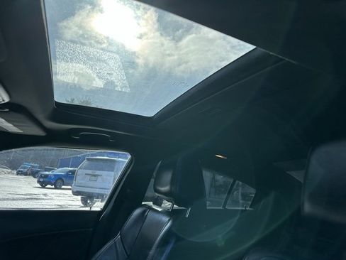 Used 2015 Dodge Charger R/T w/ Plus Group image 25