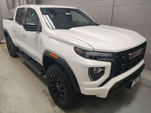 New 2026 GMC Canyon Elevation w/ Convenience Package image 5