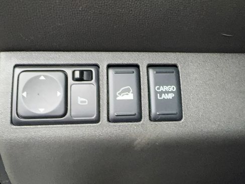 Used 2018 Nissan Frontier PRO-4X image 13