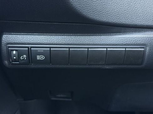 Used 2025 Toyota Corolla LE FWD image 20