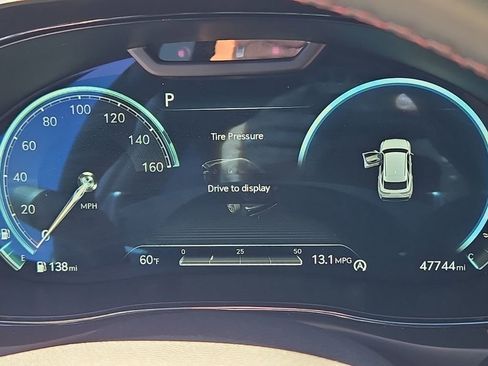 Used 2023 Genesis GV70 2.5T w/ Sport Prestige Package image 12