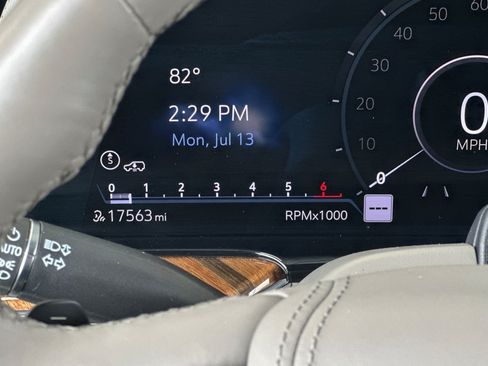 Used 2024 Cadillac Escalade ESV Sport Platinum w/ LPO, ONYX Package AWD/4WD image 27