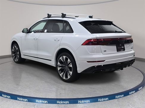 Certified 2025 Audi Q8 Prestige image 7