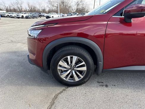 Used 2023 Nissan Pathfinder SL image 34