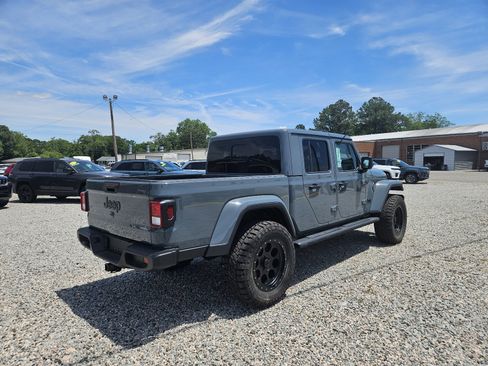 New 2026 Jeep Gladiator Sport AWD/4WD image 3