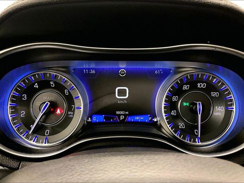 Used 2023 Chrysler 300 Touring AWD/4WD image 13