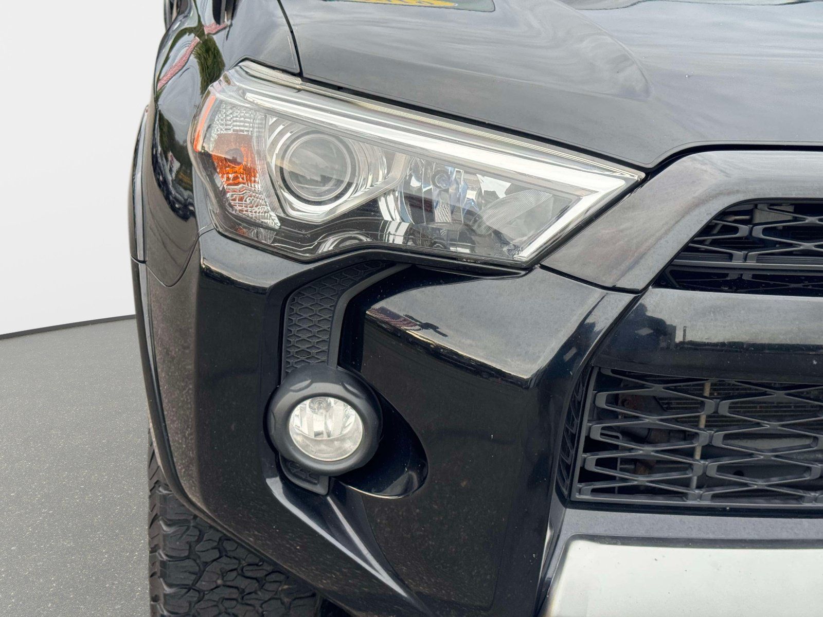 Used 2019 Toyota 4Runner TRD Off-Road Premium AWD/4WD image 6