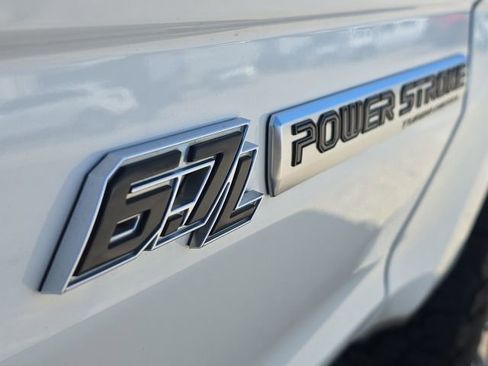 Used 2021 Ford F250 Lariat w/ Chrome Package image 11