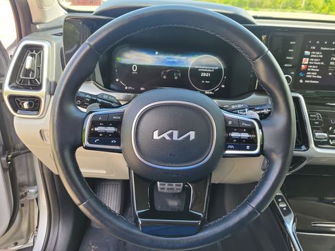 Used 2023 Kia Sorento SX Prestige w/ Panoramic Sunroof Package AWD/4WD image 22