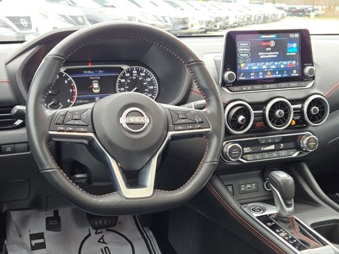 Used 2025 Nissan Sentra SR w/ SR Premium Package image 21