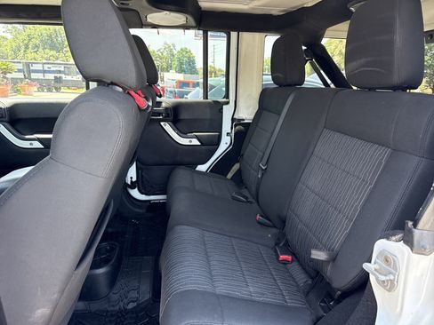 Used 2012 Jeep Wrangler Unlimited Sport AWD/4WD image 10