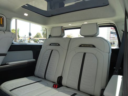 Used 2024 Rivian R1S Adventure AWD/4WD image 14