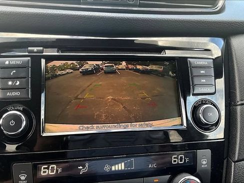 Used 2020 Nissan Rogue SV FWD image 14