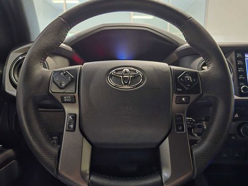 Certified 2022 Toyota Tacoma TRD Sport w/ TRD Premium Sport Package AWD/4WD image 11