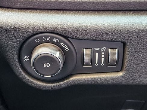 New 2026 Chrysler Pacifica Select image 17