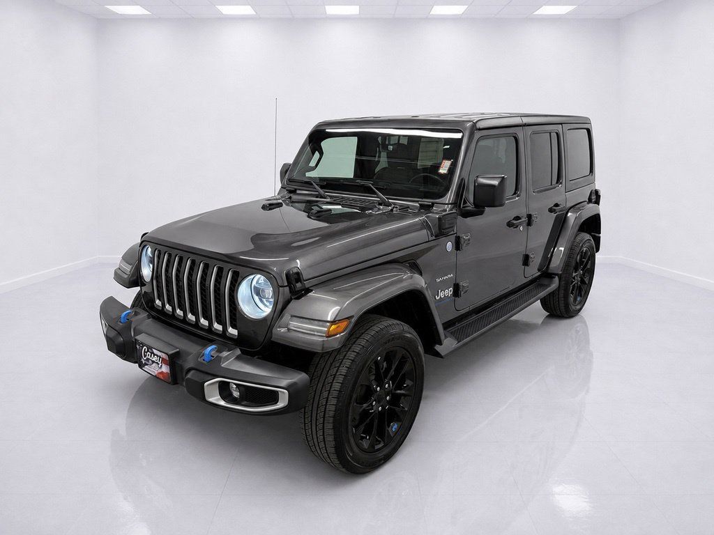 Used 2023 Jeep Wrangler Unlimited Sahara w/ Cold Weather Group AWD/4WD image 8