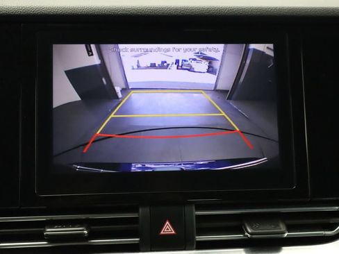 Used 2022 Kia Niro LXS FWD image 25