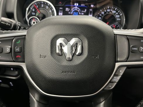 Used 2022 RAM 1500 Big Horn AWD/4WD image 15