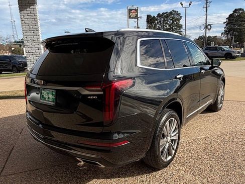 Used 2022 Cadillac XT6 Premium Luxury w/ Technology Package image 8
