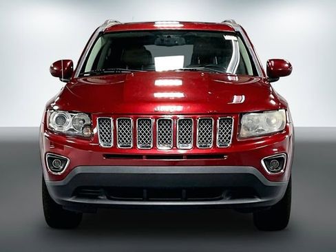 Used 2014 Jeep Compass Limited w/ Sun/Sound Group FWD image 2