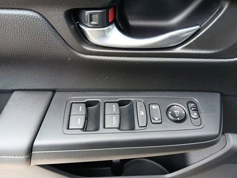 Used 2025 Honda CR-V EX image 19