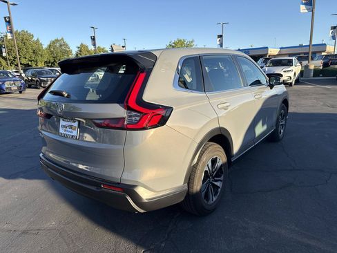 Used 2024 Honda CR-V LX image 7