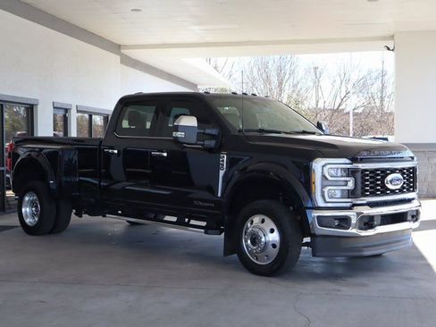 Used 2025 Ford F450 Lariat w/ Chrome Package image 8