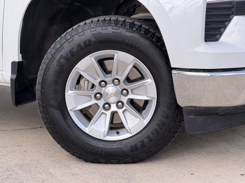 Used 2024 Chevrolet Silverado 1500 LT RWD image 3